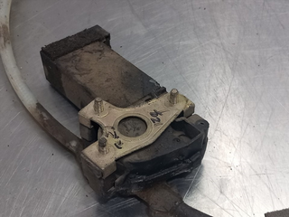 ELEVALUNAS DELANTERO IZQUIERDO RENAULT R 21 BERLI