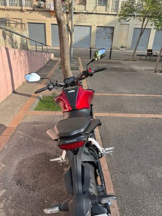 Honda CB125R