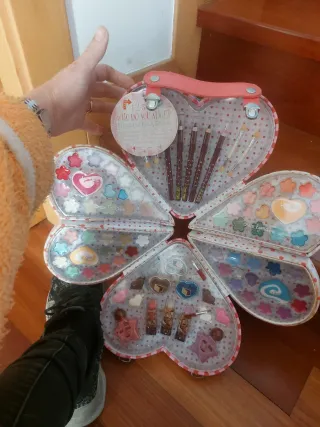 Cofre corazón para maquillaje niñas