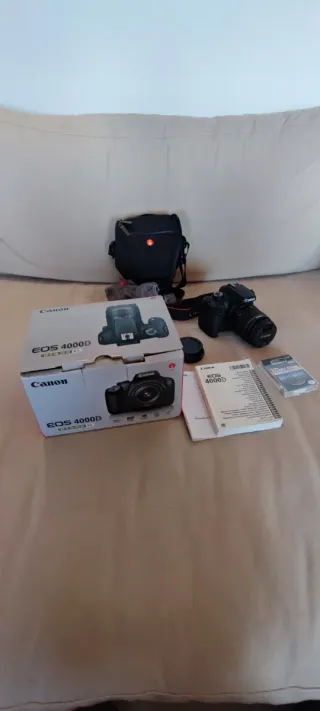 Canon EOS 4000D KitCompleto perfecto solo 664fotos