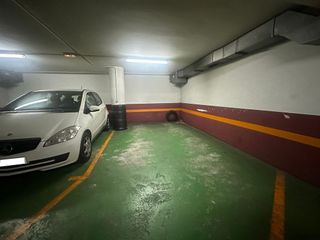 Garaje en venta en Ensanche - Sar en Santiago de Compostela