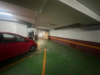 Garaje en venta en Ensanche - Sar en Santiago de Compostela