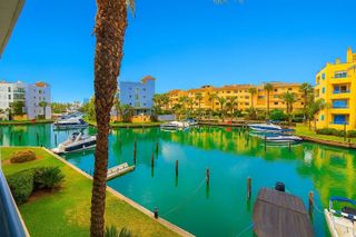 Piso en venta en Puerto de Sotogrande-La Marina en San Roque