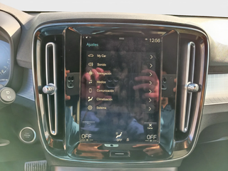 Volvo XC40 ETIQUETA 0 AUTOMÁTICO 211C.V.