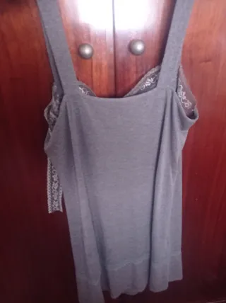 Camisón gris tirantes con encaje