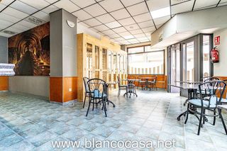 Local comercial en alquiler en Carballo