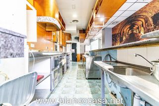 Local comercial en alquiler en Carballo
