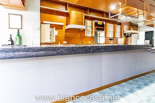 Local comercial en alquiler en Carballo