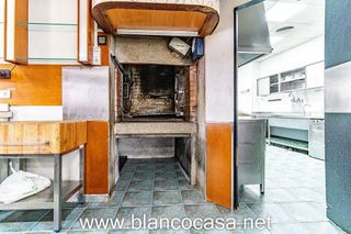 Local comercial en alquiler en Carballo