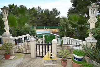 Chalet en venta en Monserrat
