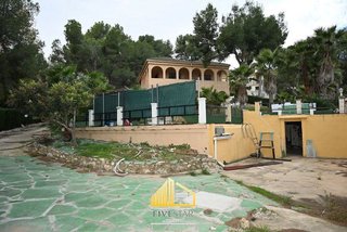 Chalet en venta en Monserrat