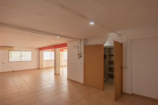 Local comercial en venta en Oliva pueblo en Oliva
