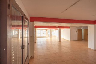 Local comercial en venta en Oliva pueblo en Oliva
