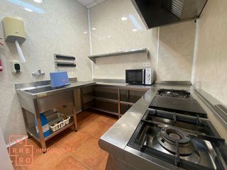 Local comercial en venta en Zona Piscinas en Burriana