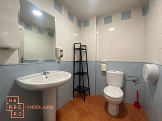 Local comercial en venta en Zona Piscinas en Burriana