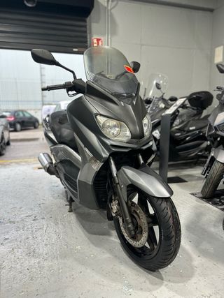 Yamaha XMAX 250 Gris