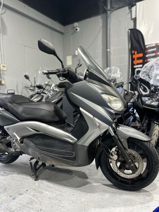 Yamaha XMAX 250 Gris
