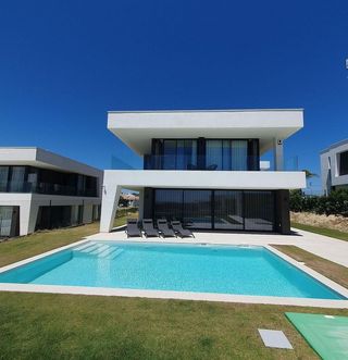 Chalet en alquiler en Puerto de la Duquesa en Manilva