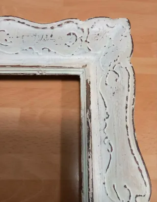 Cornice vintage in legno