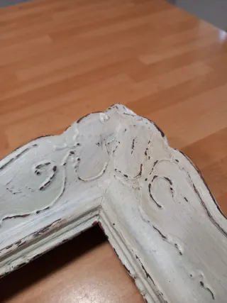 Cornice vintage in legno