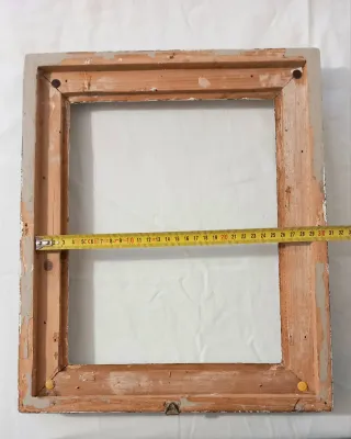 Cornice vintage in legno