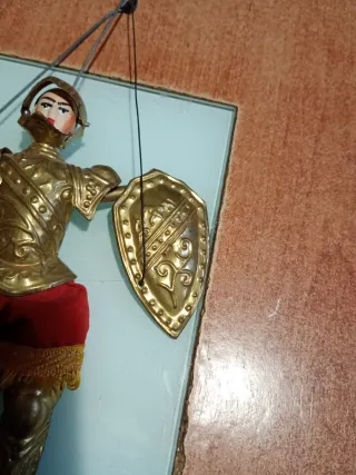 Marioneta Caballero Medieval Dorado