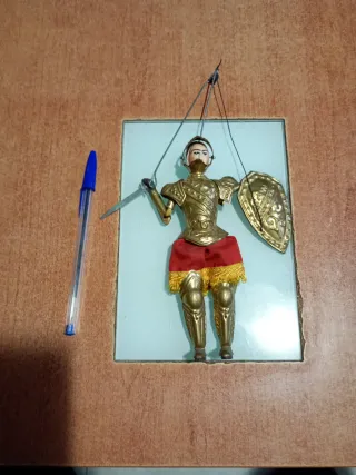 Marioneta Caballero Medieval Dorado
