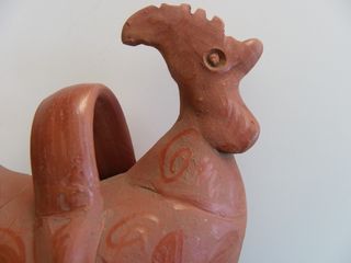 Botijo Cerámica forma Gallo Grabados florales