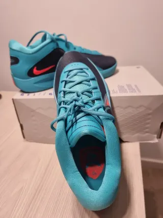 T44 Nike Giannis Freak 6