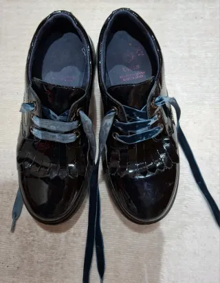 Zapatos charol Pablosky azul marino