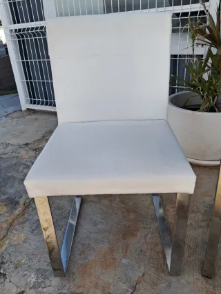 Mesa y 2 Sillas Recibidor Blancas