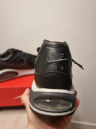 T45 Nike Air Max Command Piel Negra