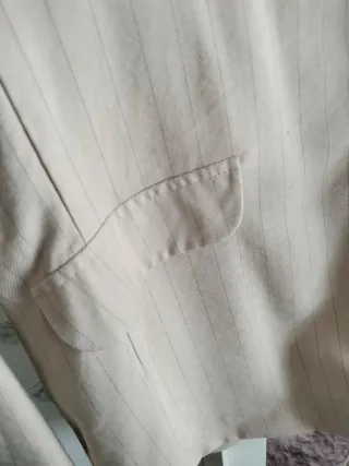 Chaqueta rosa palo con rayas finas