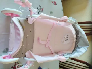 Carrito de muñecas rosa y gris LOVELY FRIENDS