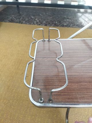 Mueble auxiliar vintage con ruedas