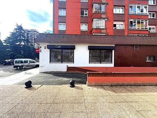 Local comercial en venta en El Polígono en Gijón