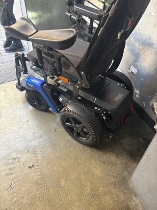 Silla de ruedas eléctrica Ottobock como nueva