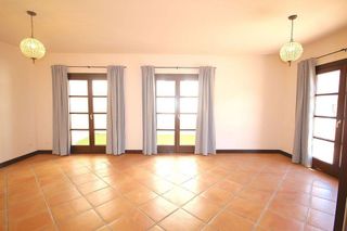 Casa pareada en alquiler en Benahavís