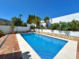 Casa pareada en alquiler en Las Lagunas en Mijas