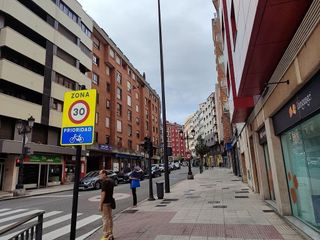 Piso en alquiler en Zona Teatro Campoamor en Oviedo