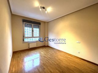 Piso en alquiler en Vallobín - La Florida en Oviedo