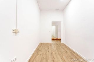 Local comercial en venta en Eixample Sud – Migdia en Girona