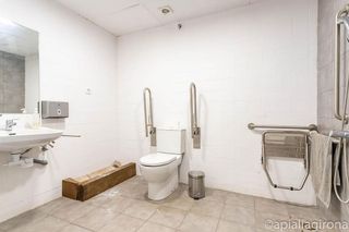 Local comercial en venta en Eixample Sud – Migdia en Girona