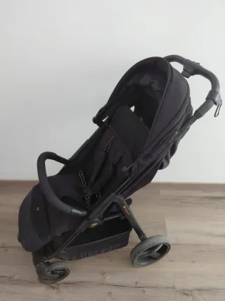 Cochecito de bebé negro