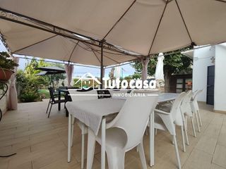 Chalet en venta en Montequinto en Dos Hermanas