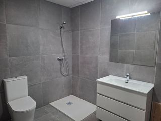 Local comercial en alquiler en Gran Vía en Valencia