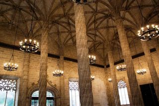 Local comercial en alquiler en Gran Vía en Valencia