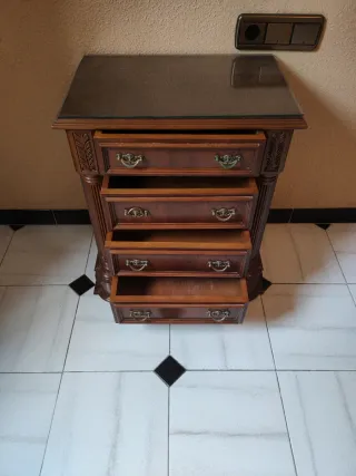 Dos mesitas de noche vintage madera y cristal