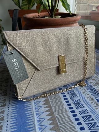 Bolso de fiesta Guess dorado nuevo