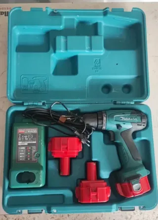 Taladro Makita Batería 12V